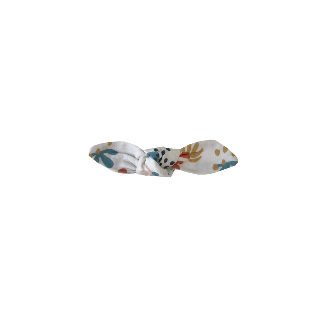 barrette clip nouée motif corail fond blanc Carotte & Cie