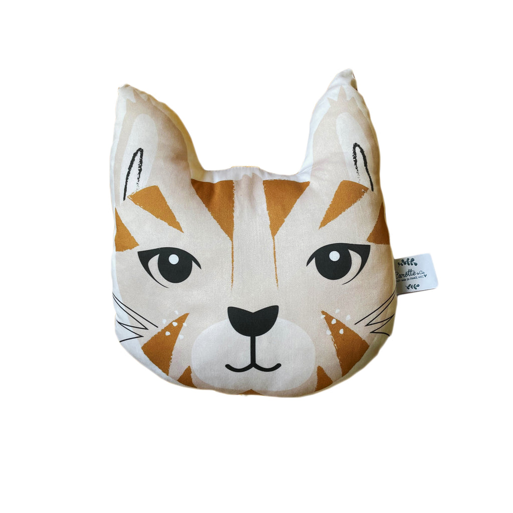 coussin illustré et fabriqué en france motif chat tigré roux carotteetcie