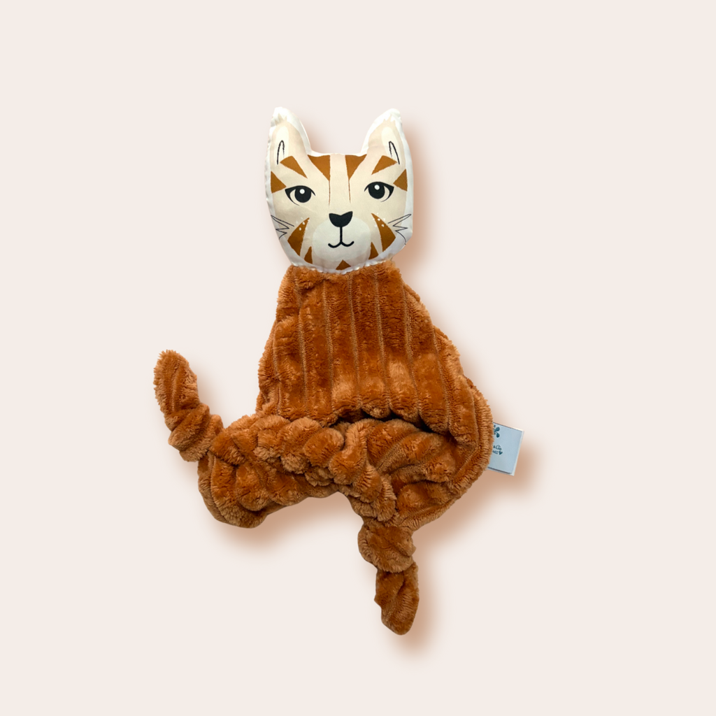 doudou plat chat en velours minky côtelé camel et beige tout doux Carotte & Cie